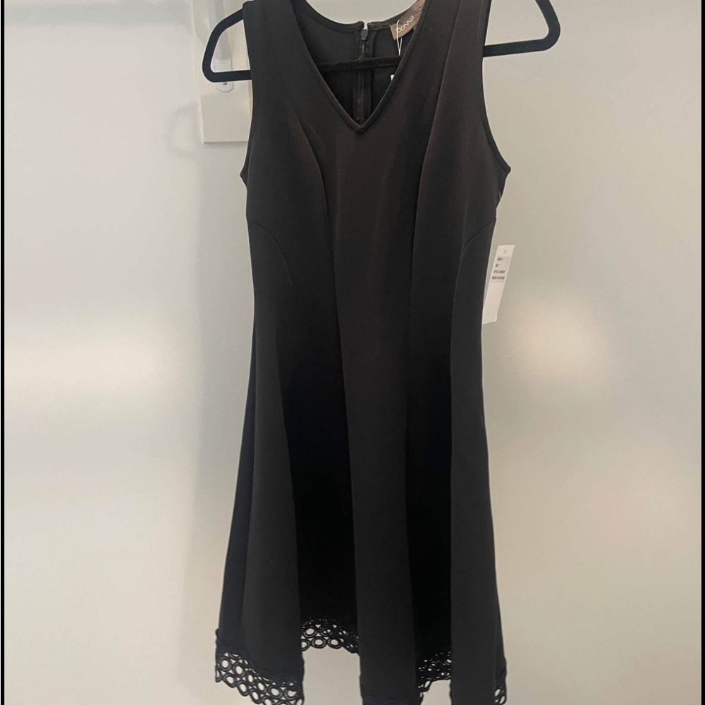 Elegant Black Sleeveless Dress